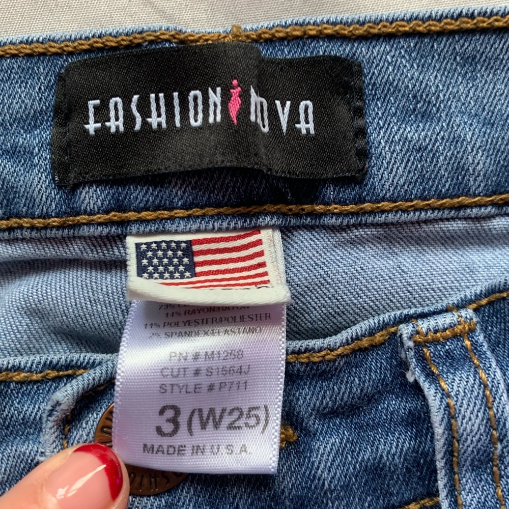 Women’s Ripped Jean - Picture 2 of 4